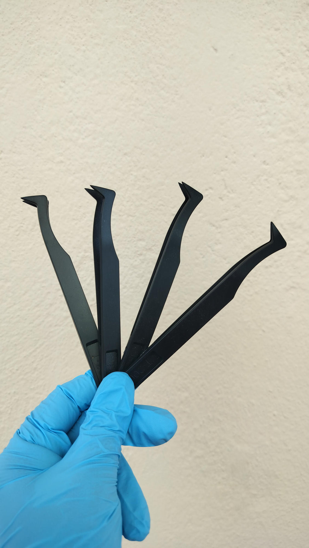 Tweezer (Plastic)